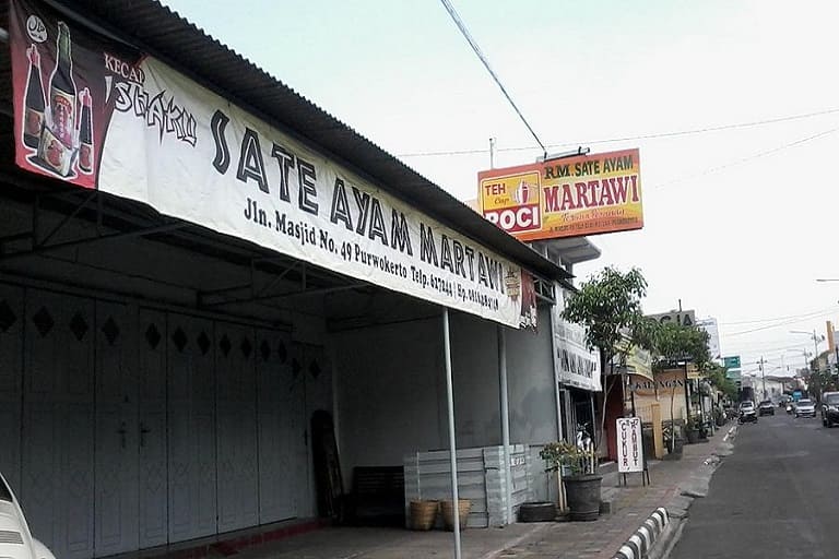 Sop dan Soto Legendaris di Jantung Cilacap: Warung Bang Rizal
